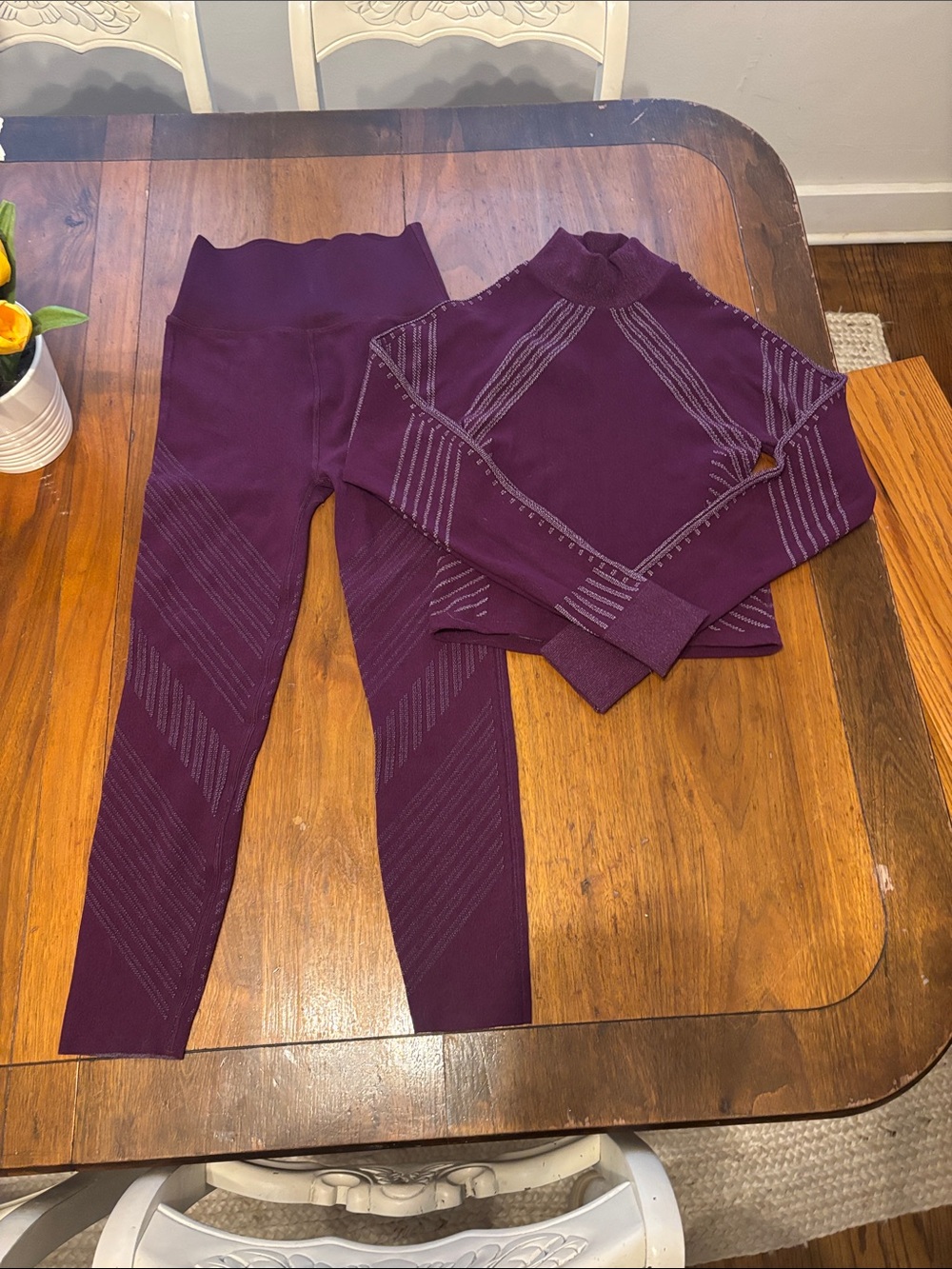 Fabletics workout set sculpt knit size medium maroon